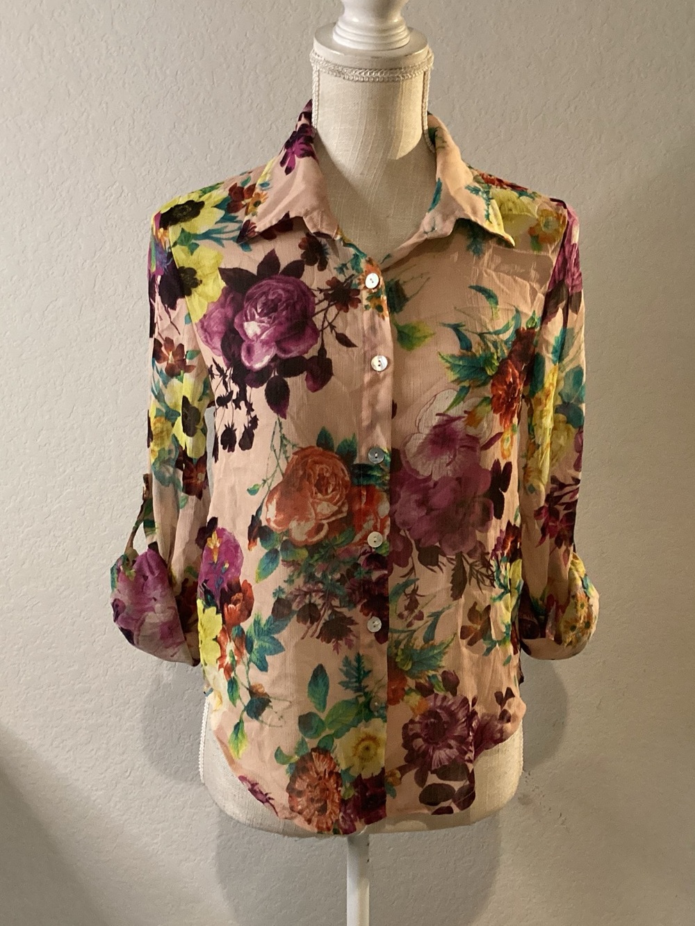 About A Girl Beige Button-Front Blouse with Multicolor Floral Print